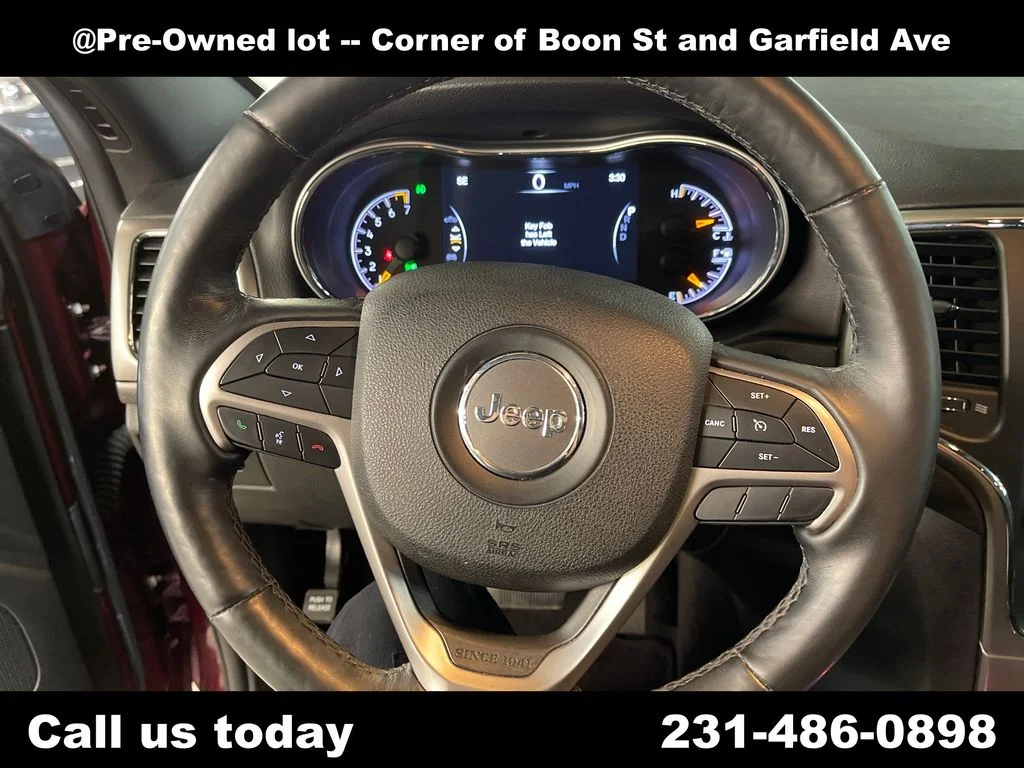 Used 2018 Red Jeep Altitude image 20