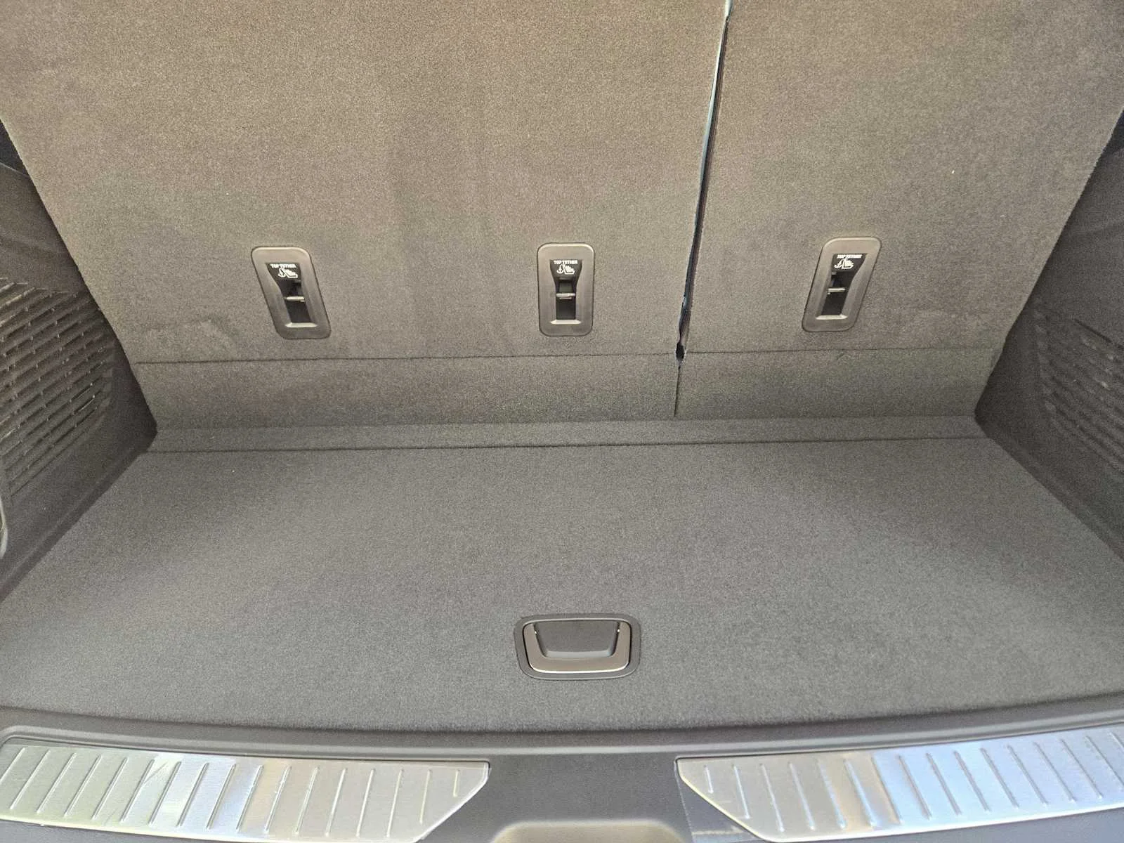 New 2027 Glacier White Tricoat GMC Denali Ultimate image 21