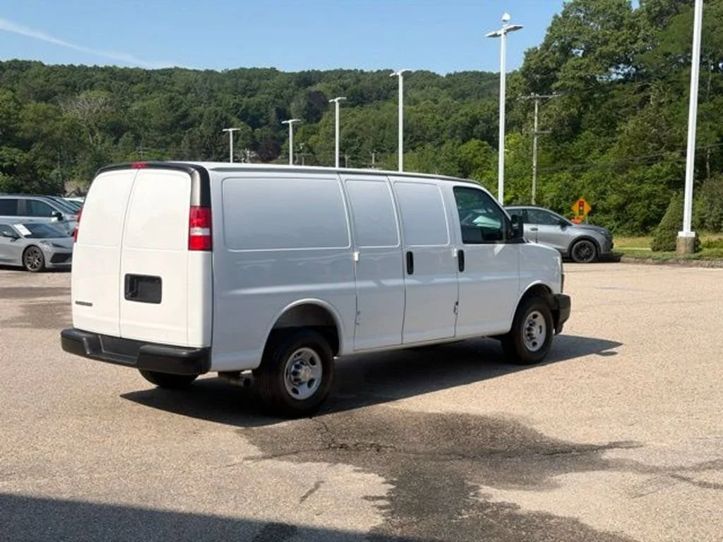2025 Chevrolet Express Cargo Work Van - Photo 28