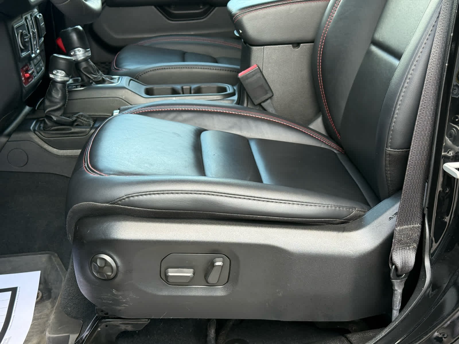 Used 2024 Black Clearcoat Jeep Rubicon X image 12