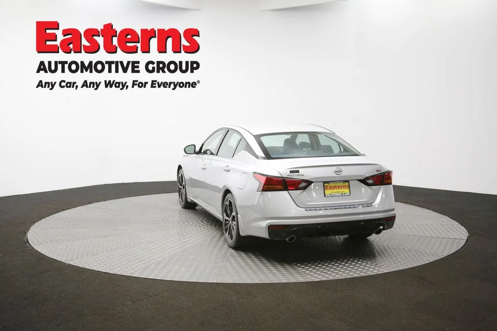 Used 2023 Silver Nissan 2.5 SR image 62