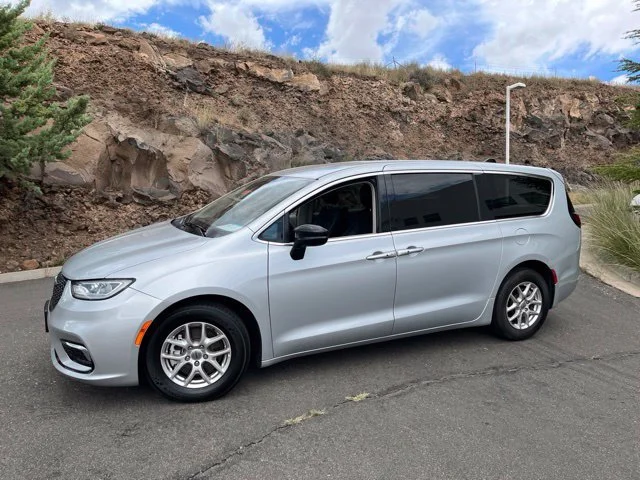 2024 Chrysler Pacifica