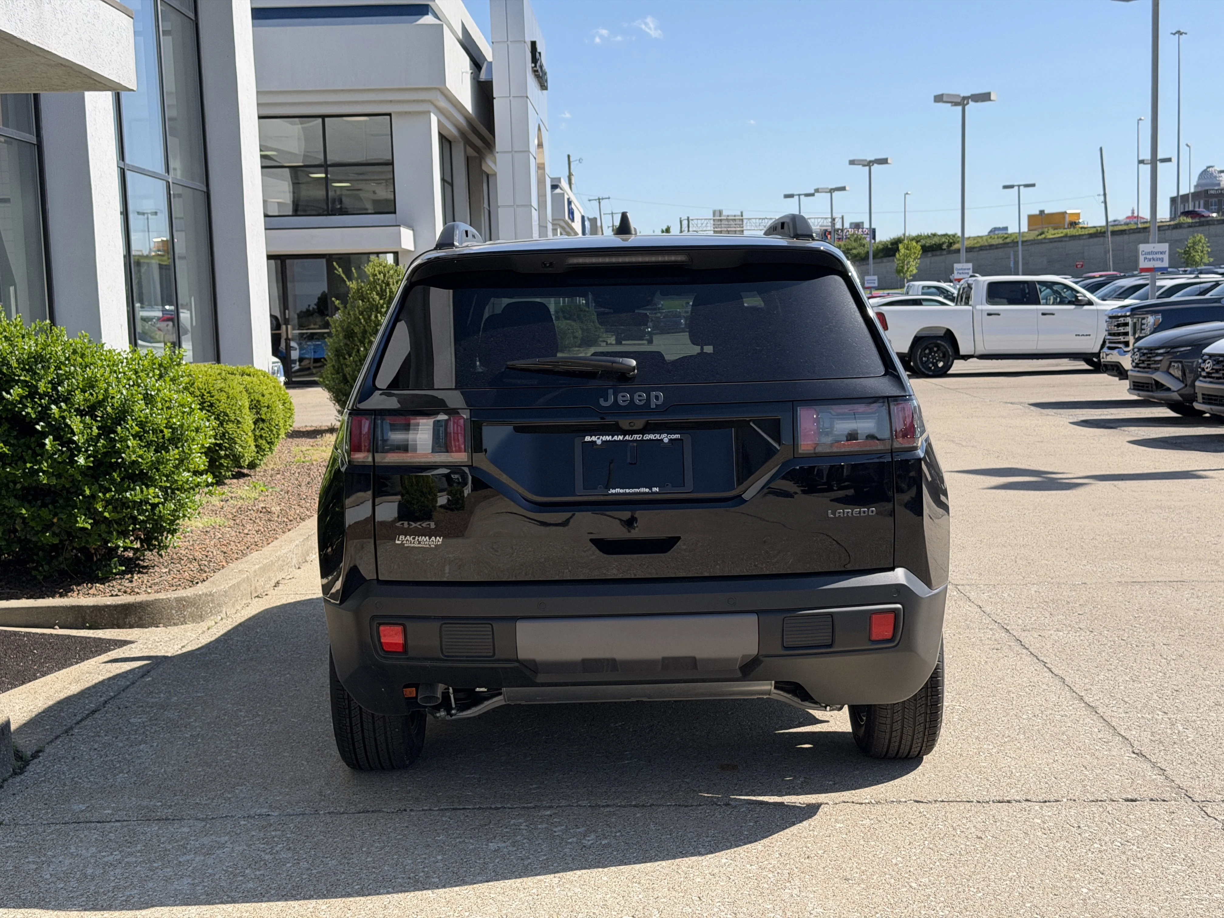 New 2026 Diamond Black Crystal Pearlcoat Jeep Laredo image 6
