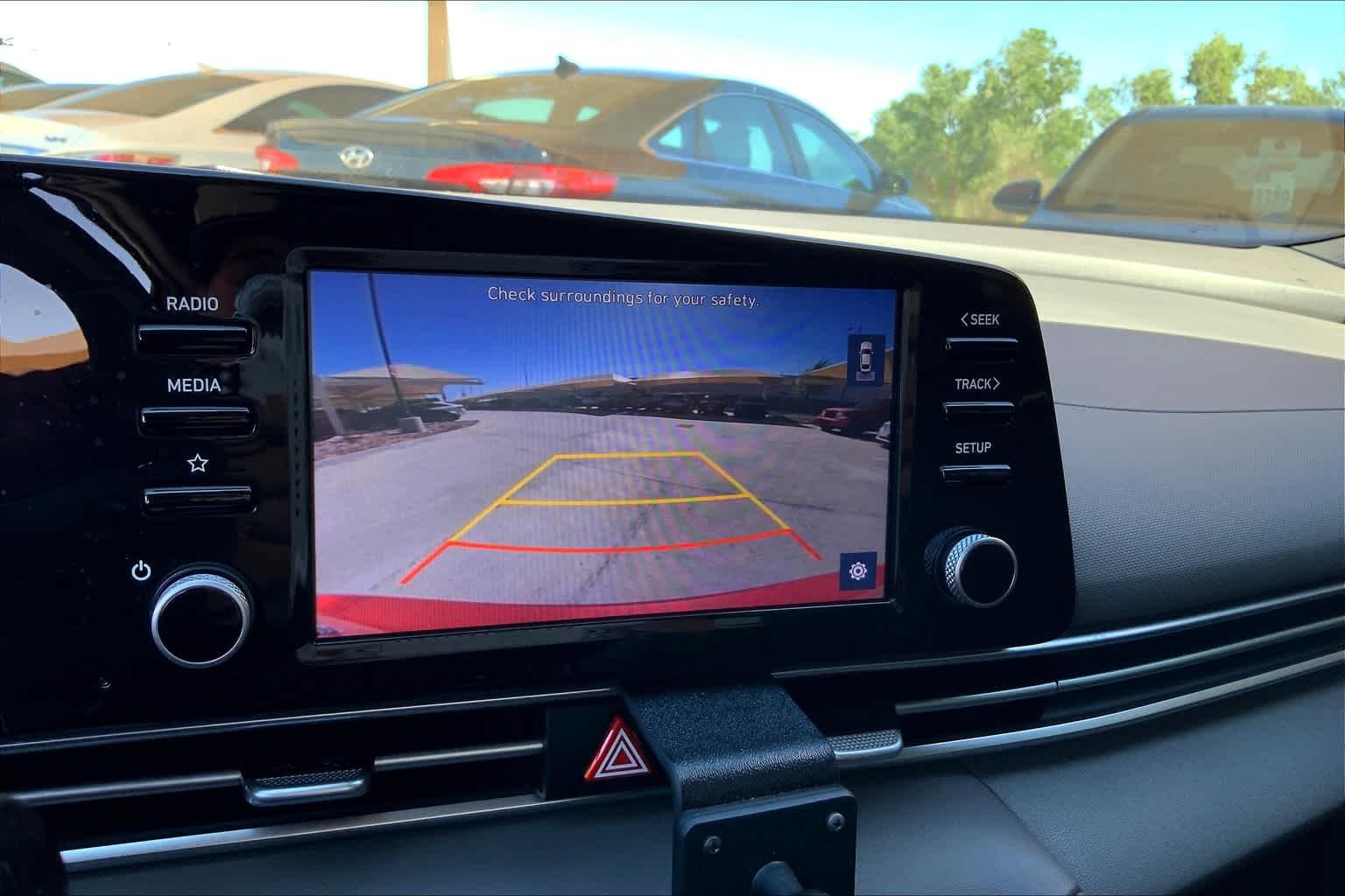 Used 2022 Scarlet Red Pearl Hyundai SEL image 28