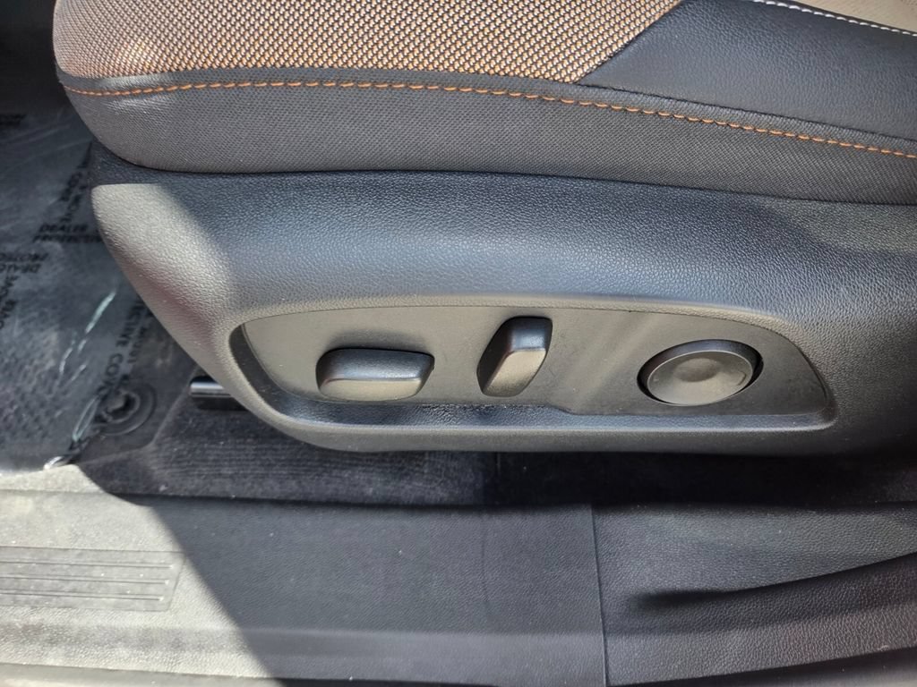 Used 2025 Radiant Red Tintcoat Chevrolet ACTIV image 5