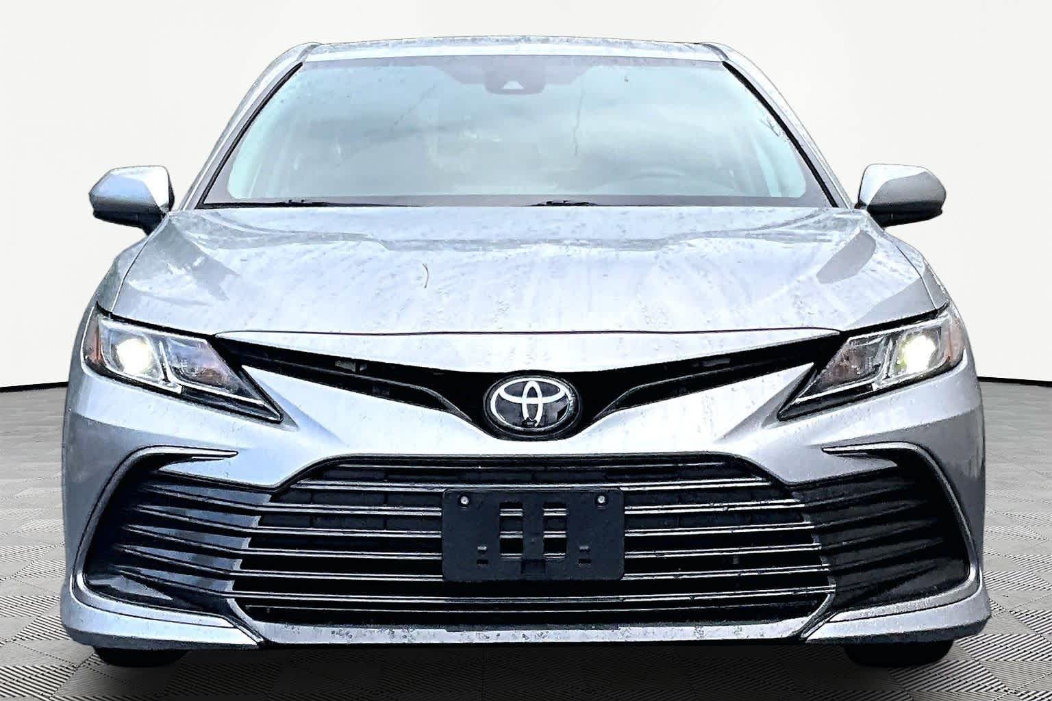 Used 2022 Celestial Silver Metallic Toyota LE image 4