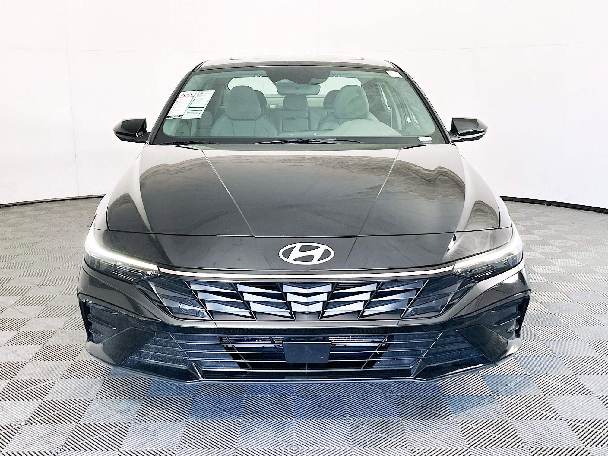 Used 2025 Abyss Black Hyundai SEL Convenience image 8