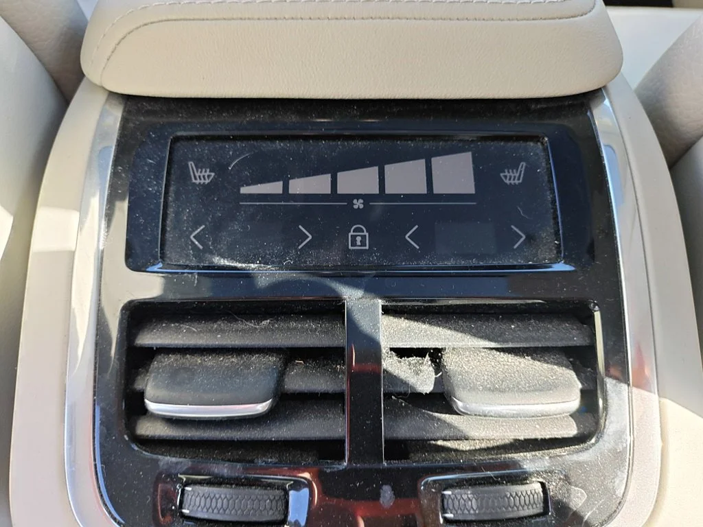 Used 2024 Gray Volvo Ultimate image 22