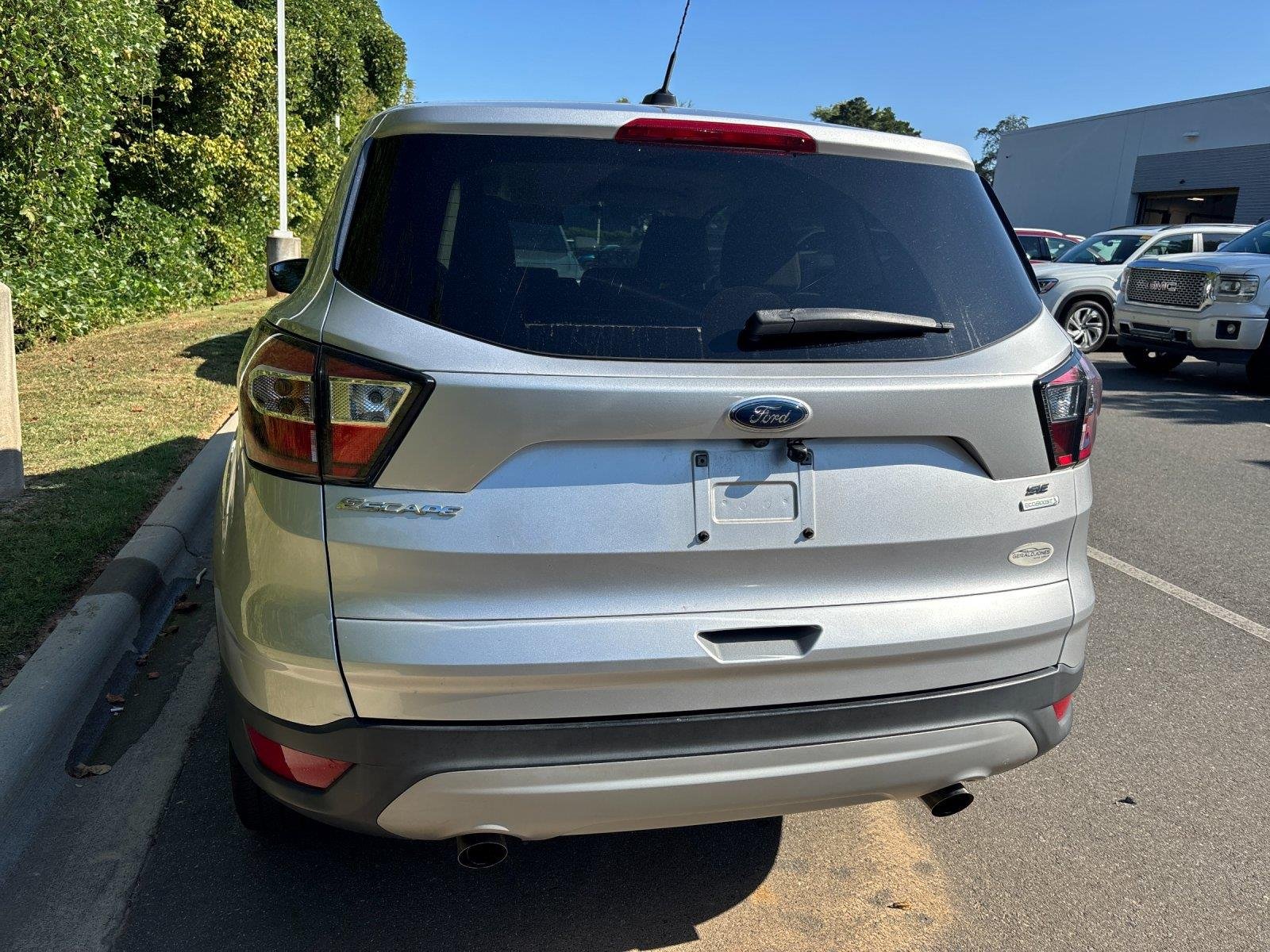 Used 2017 Ingot Silver Ford SE image 4