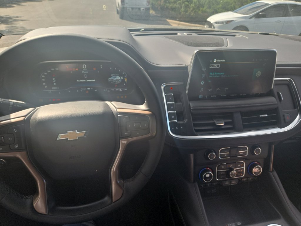Used 2023 Black Chevrolet High Country image 9