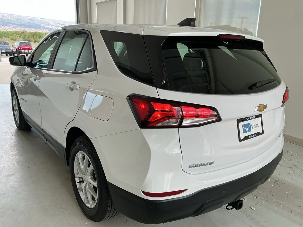Used 2024 Summit White Chevrolet LS image 9
