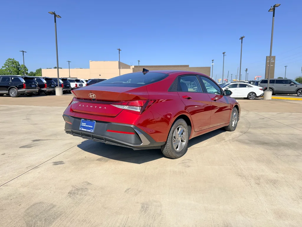 Used 2024 Ultimate Red Hyundai SE image 6