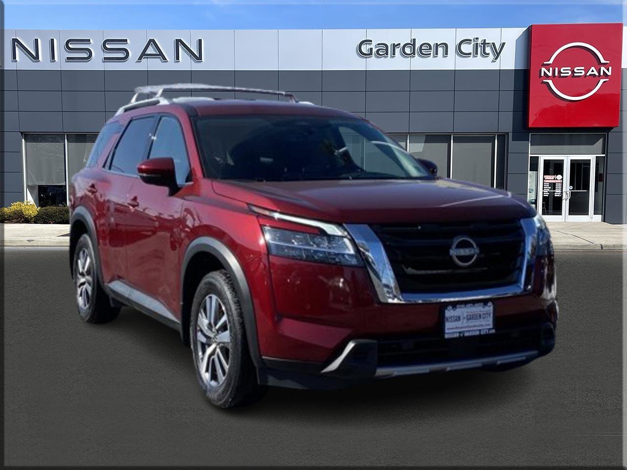 2024 Nissan Pathfinder SL