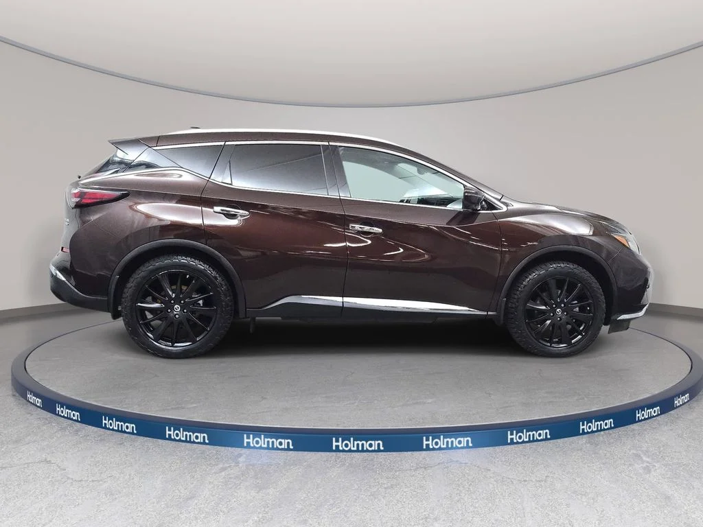 Used 2019 Brown Nissan Platinum image 5