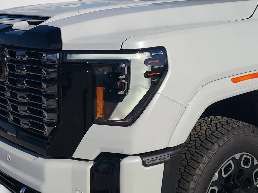 New 2026 Glacier White Tricoat GMC Denali Ultimate image 24