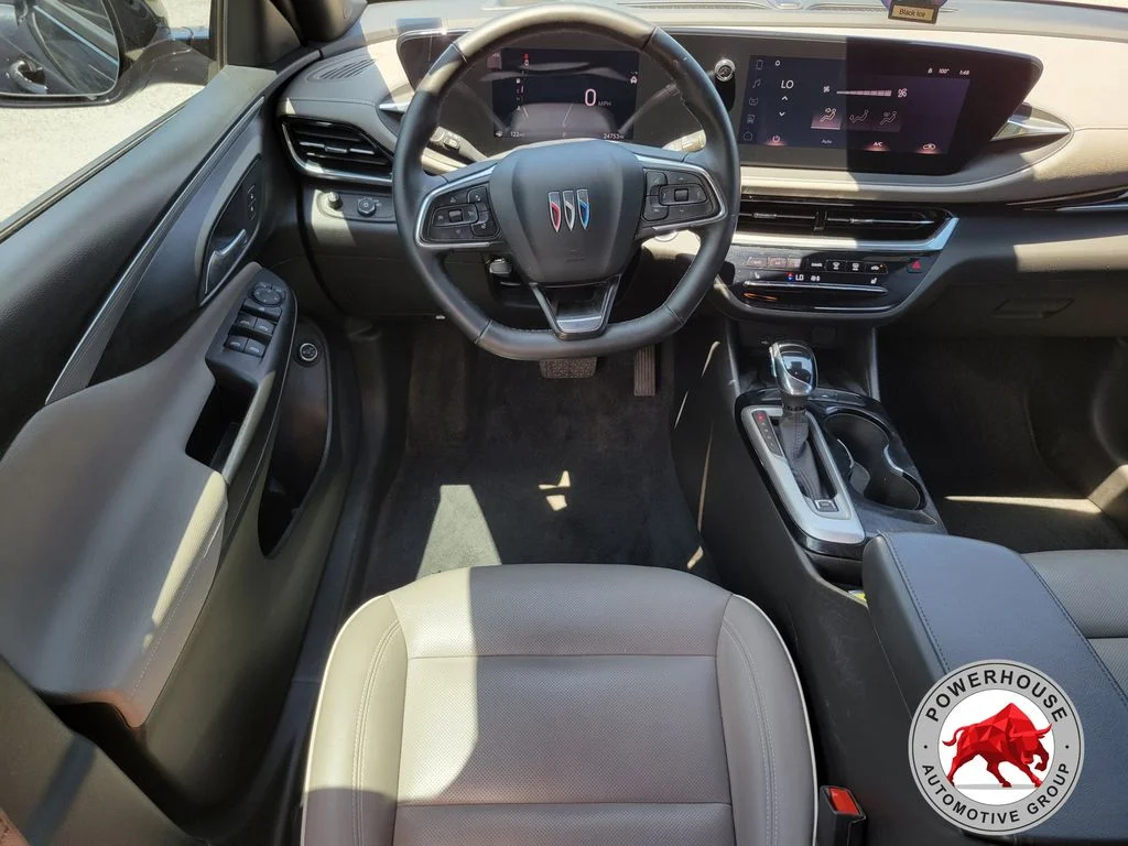 Used 2024 Black Buick Avenir image 19