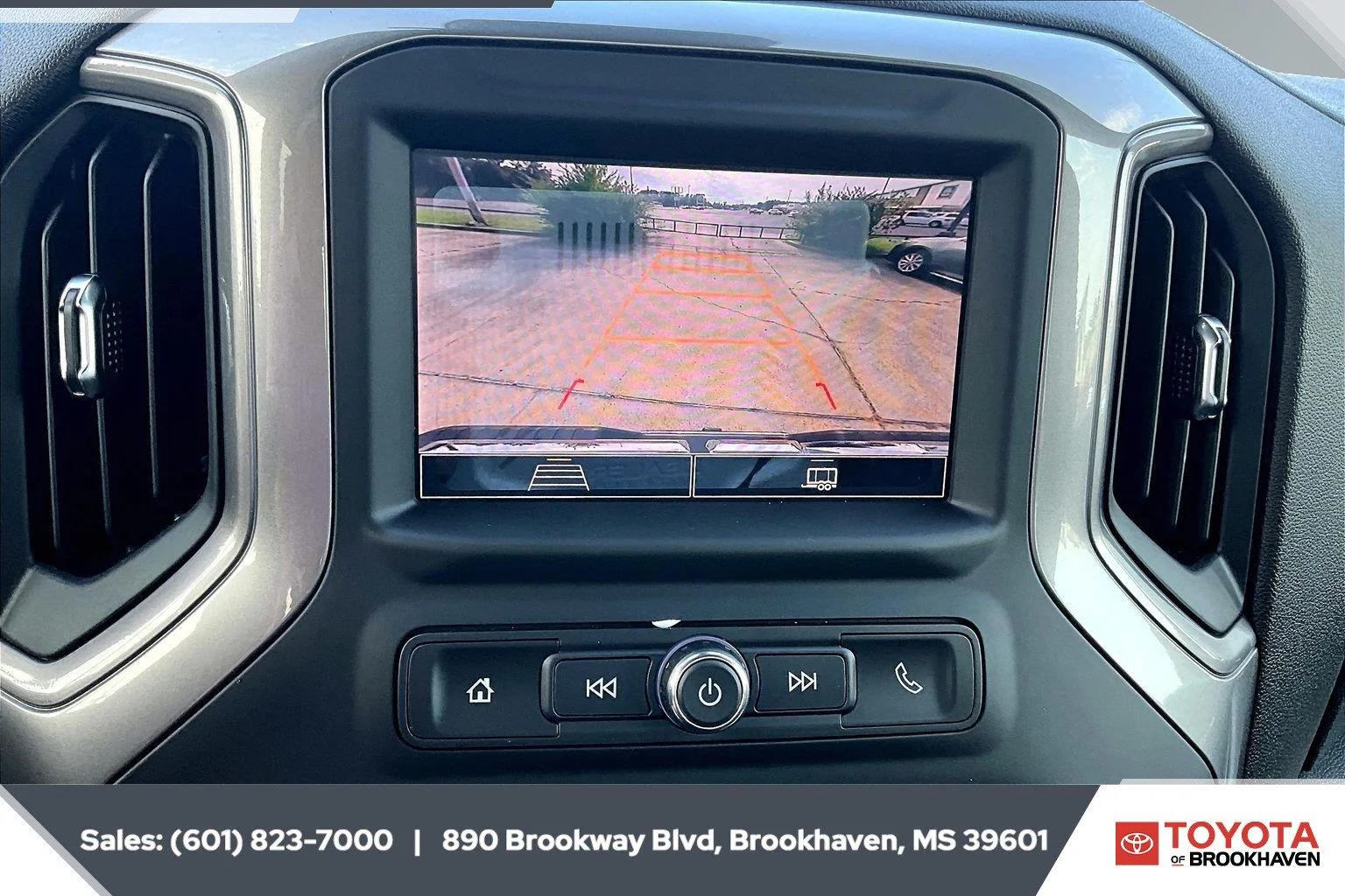 Used 2026 Summit White GMC Pro image 15