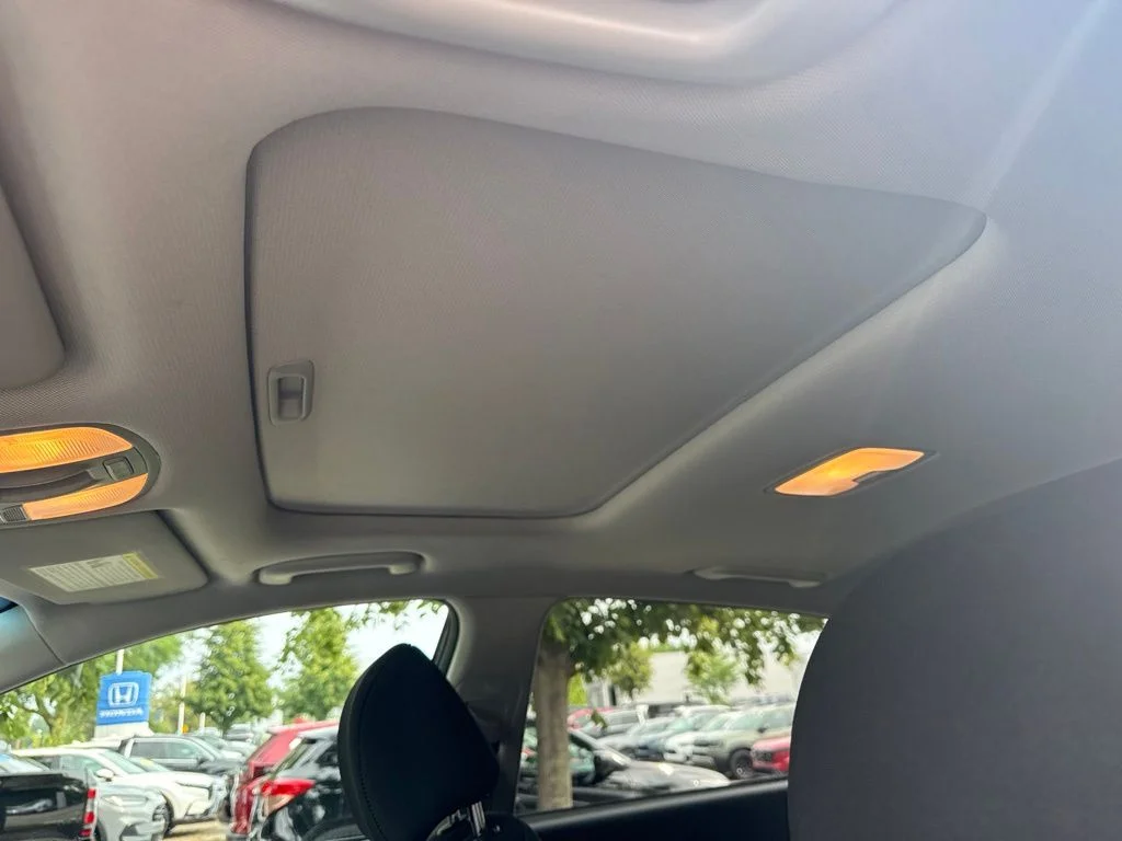 Used 2023 Abyss Black Hyundai SEL image 19