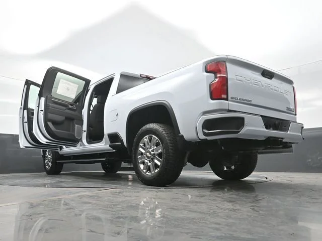 New 2026 Polar White Tricoat Chevrolet High Country image 22