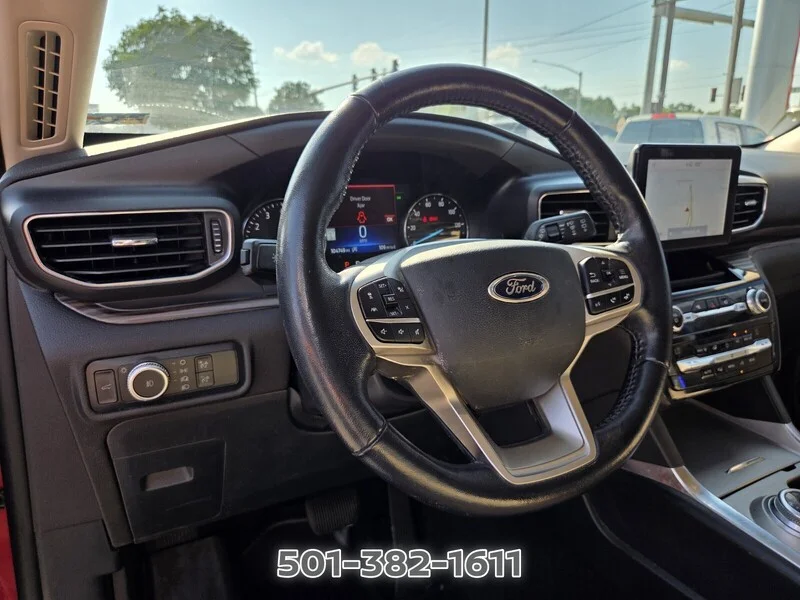 Used 2021 Red Metallic FORD LIMITED RWD image 11