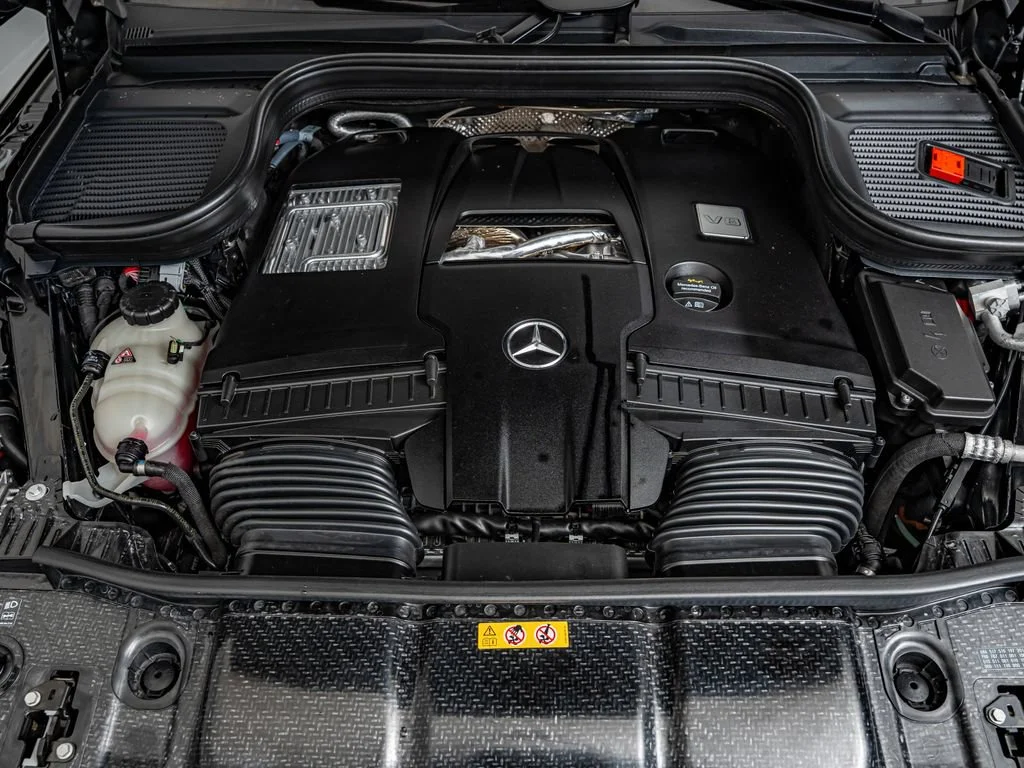 Certified Used 2025 Obsidian Black Mercedes-Benz GLE 580 image 46
