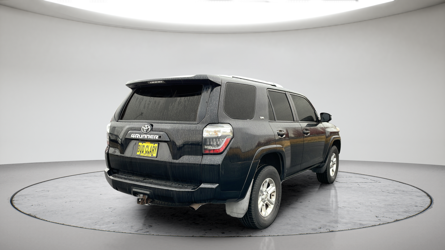 Used 2016 Black Toyota SR5 image 5