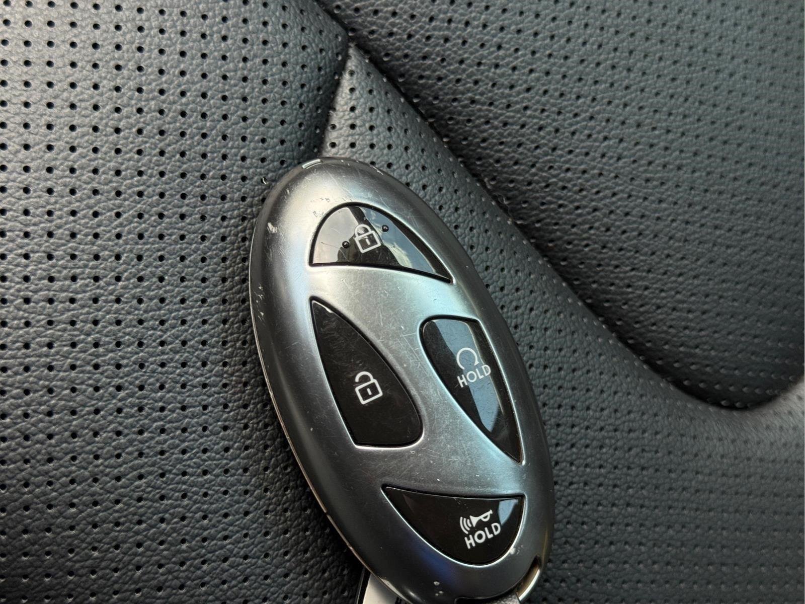 Used 2024 Abyss Black Hyundai Limited image 27