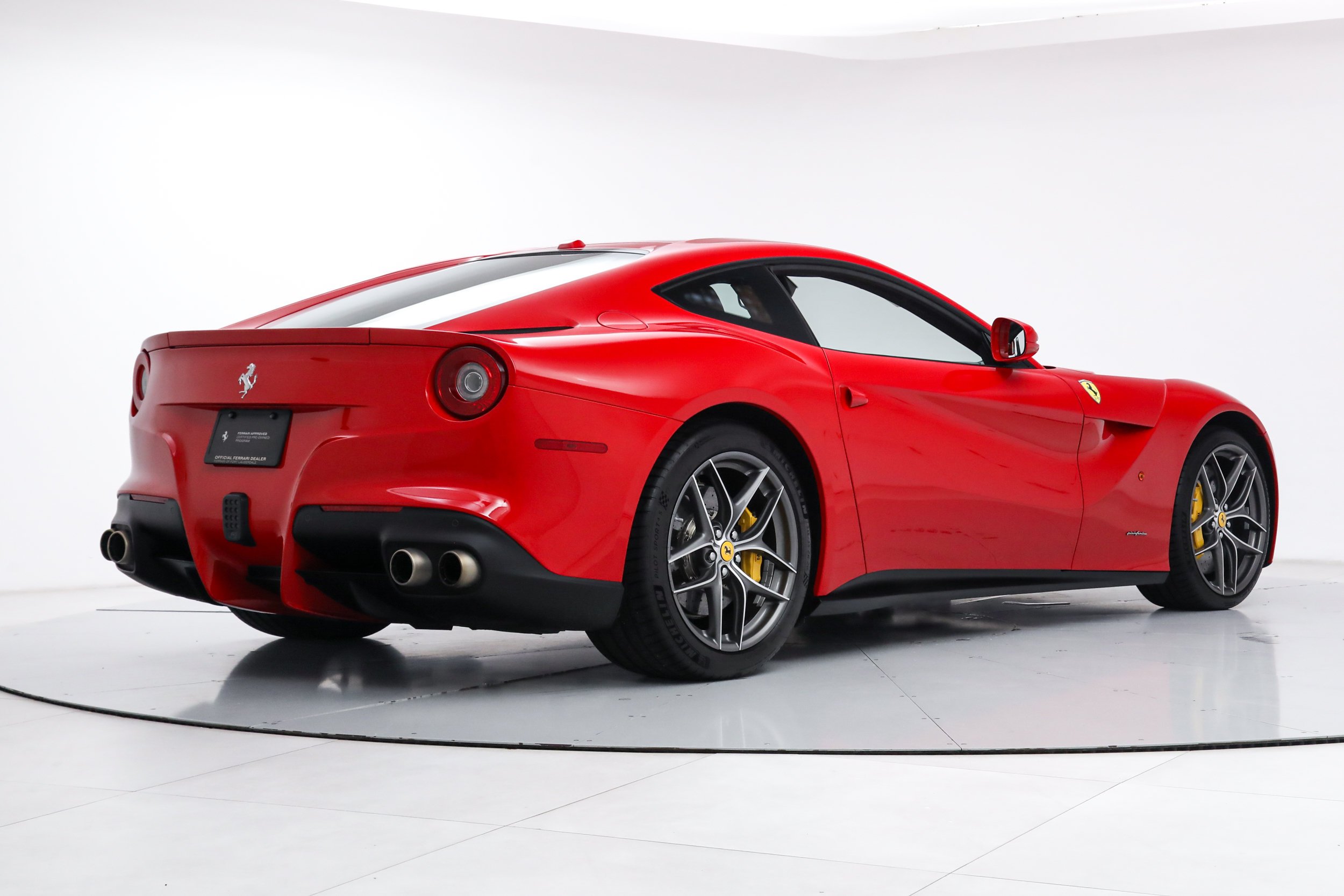 Used 2014 Red Ferrari  image 3