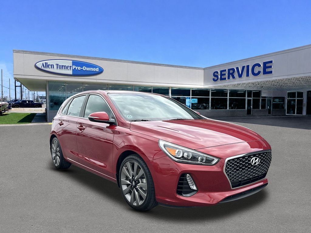 Used 2018 Red Hyundai Sport image 2