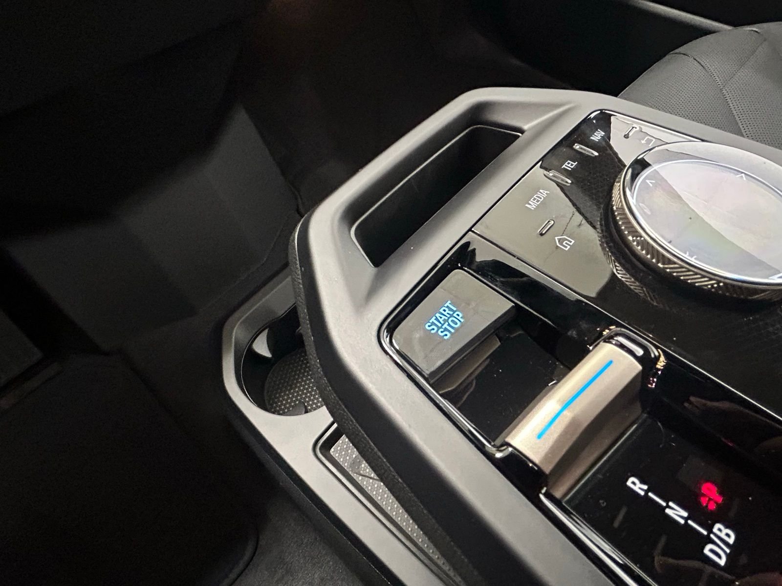 New 2026 Dune Grey Metallic BMW xDrive45 image 21