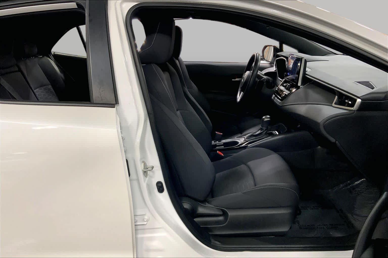 Used 2024 Wind Chill Pearl Toyota SE image 9