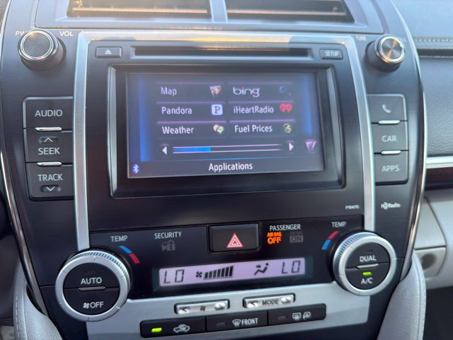 Used 2013 Silver Toyota XLE image 23