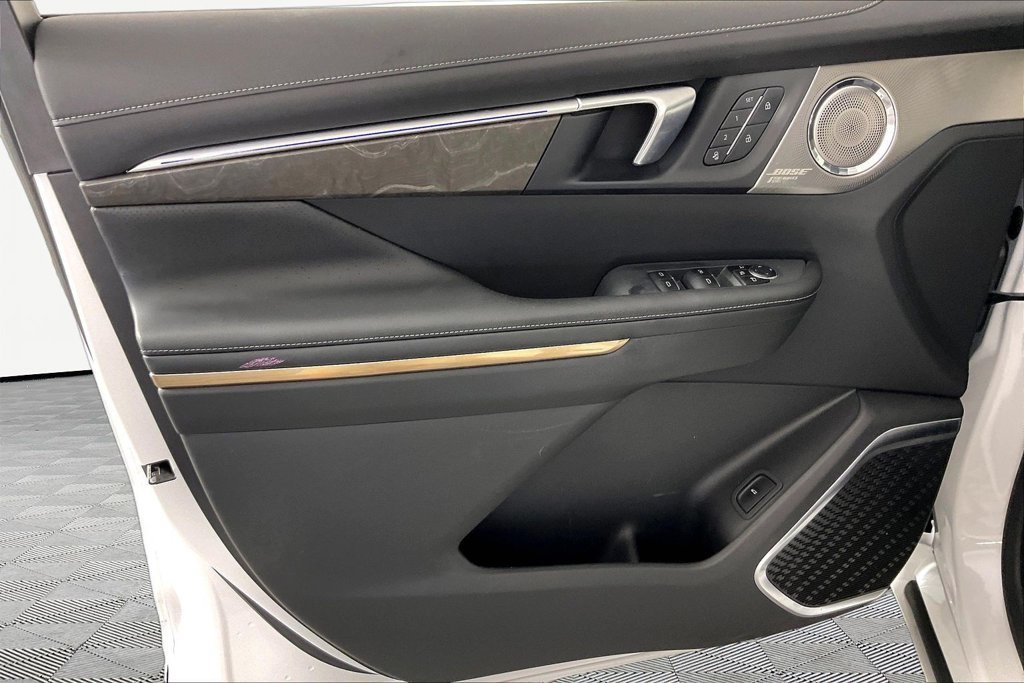 2025 Buick Enclave Avenir - Photo 17