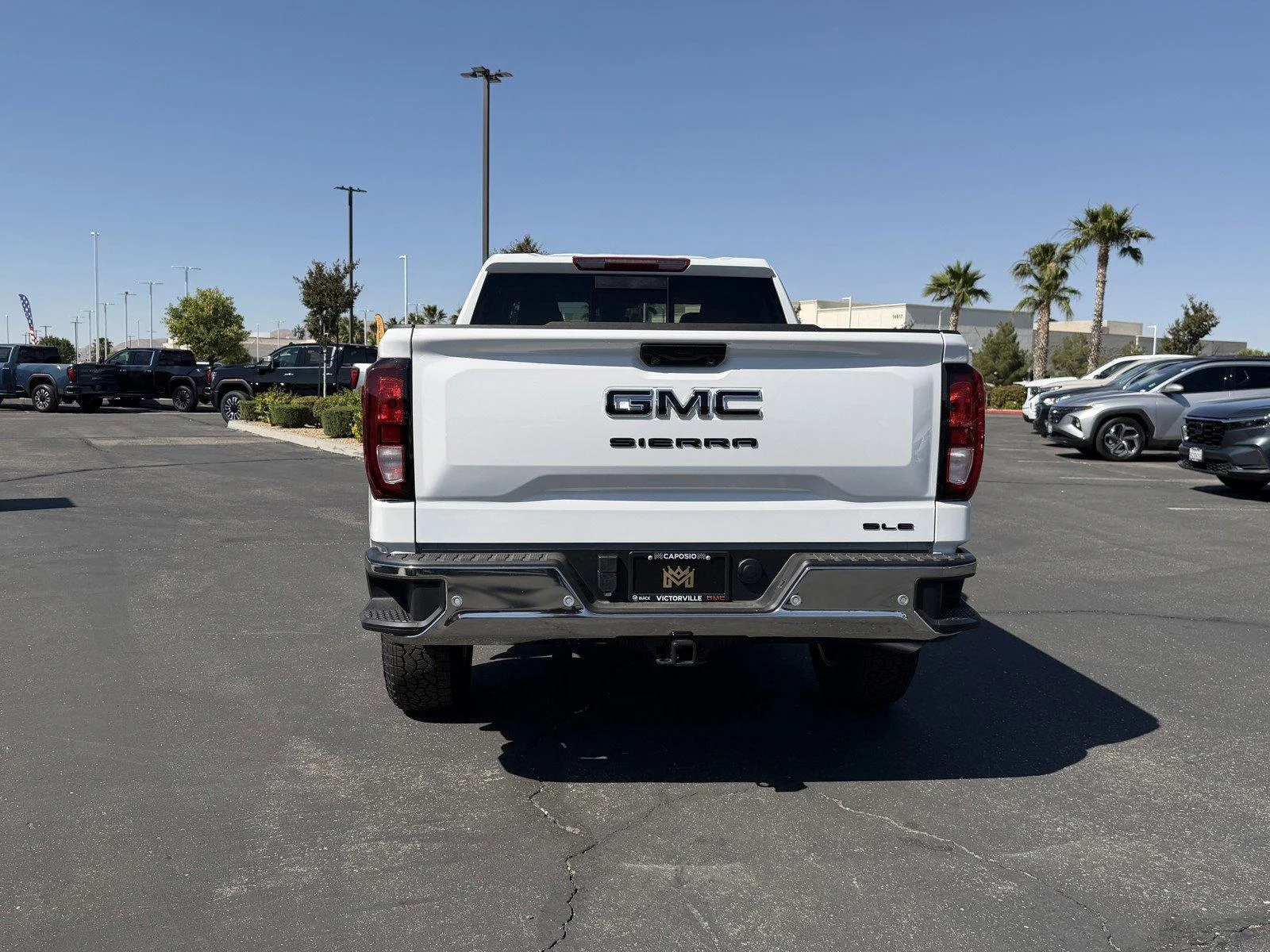 New 2026 Summit White GMC SLE image 5