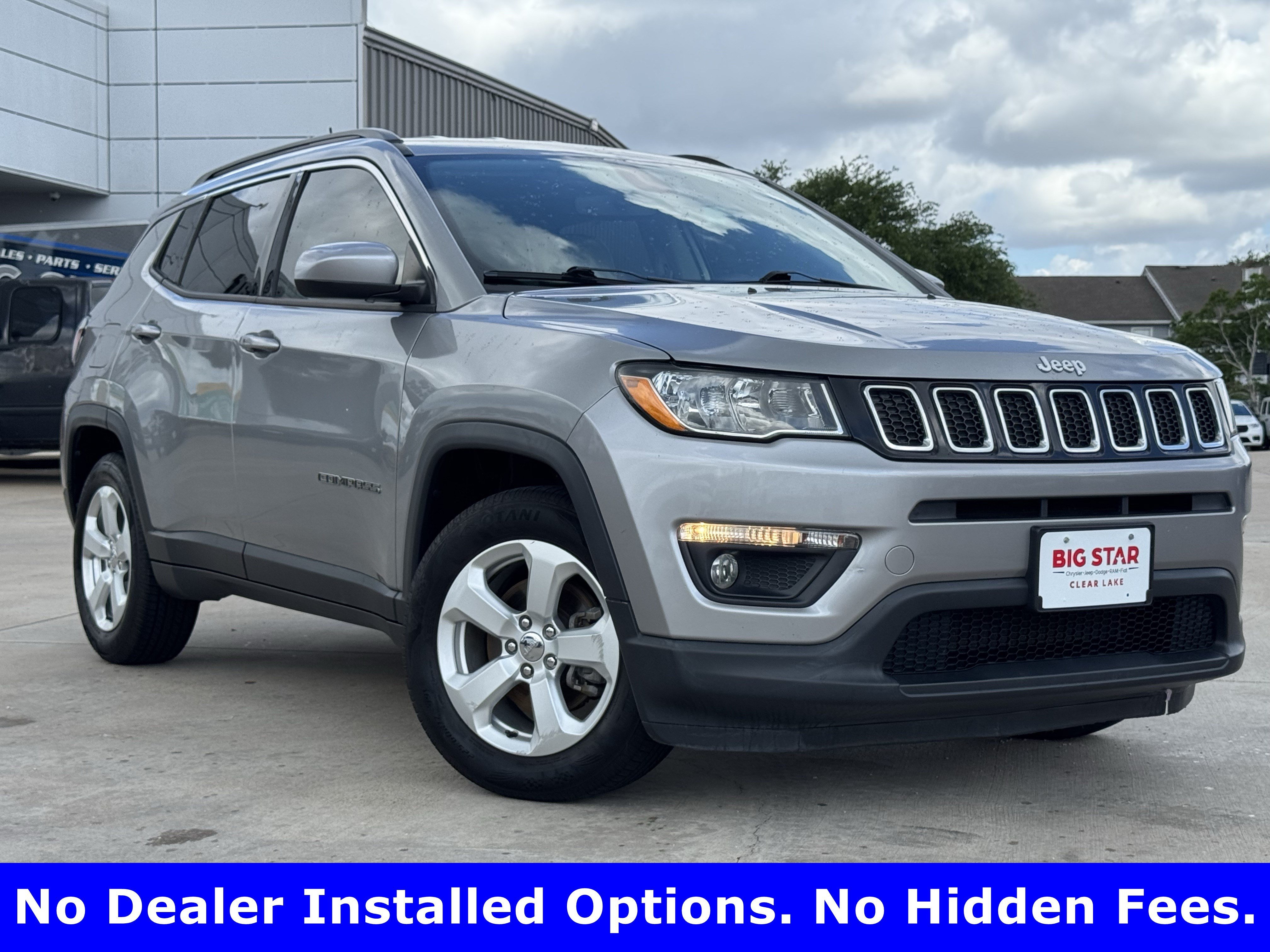 Used 2020 Billet Silver Metallic Clearcoat Jeep Latitude image 2