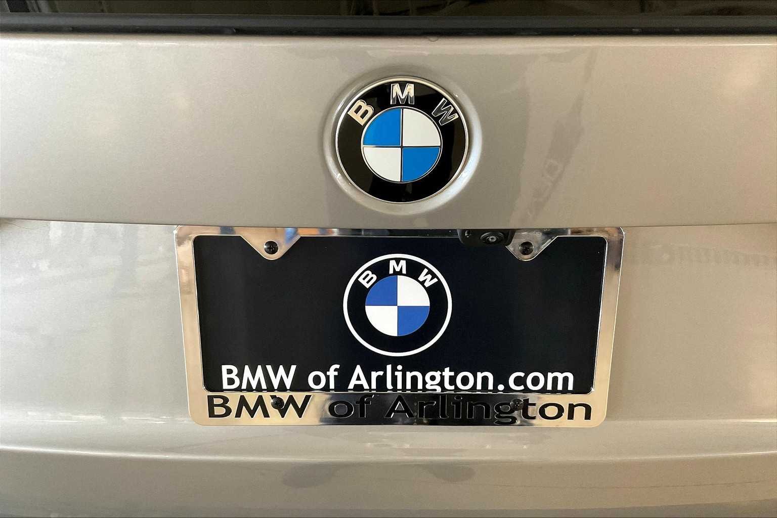 Used 2026 Space Silver Metallic BMW xDrive28i image 15