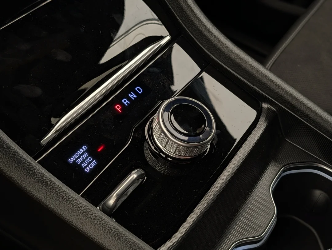 New 2026 White Jeep Altitude - - 20 Gloss Black Wheels - Remote Start - Capri Leatherette - Wireless Charging & More! image 20