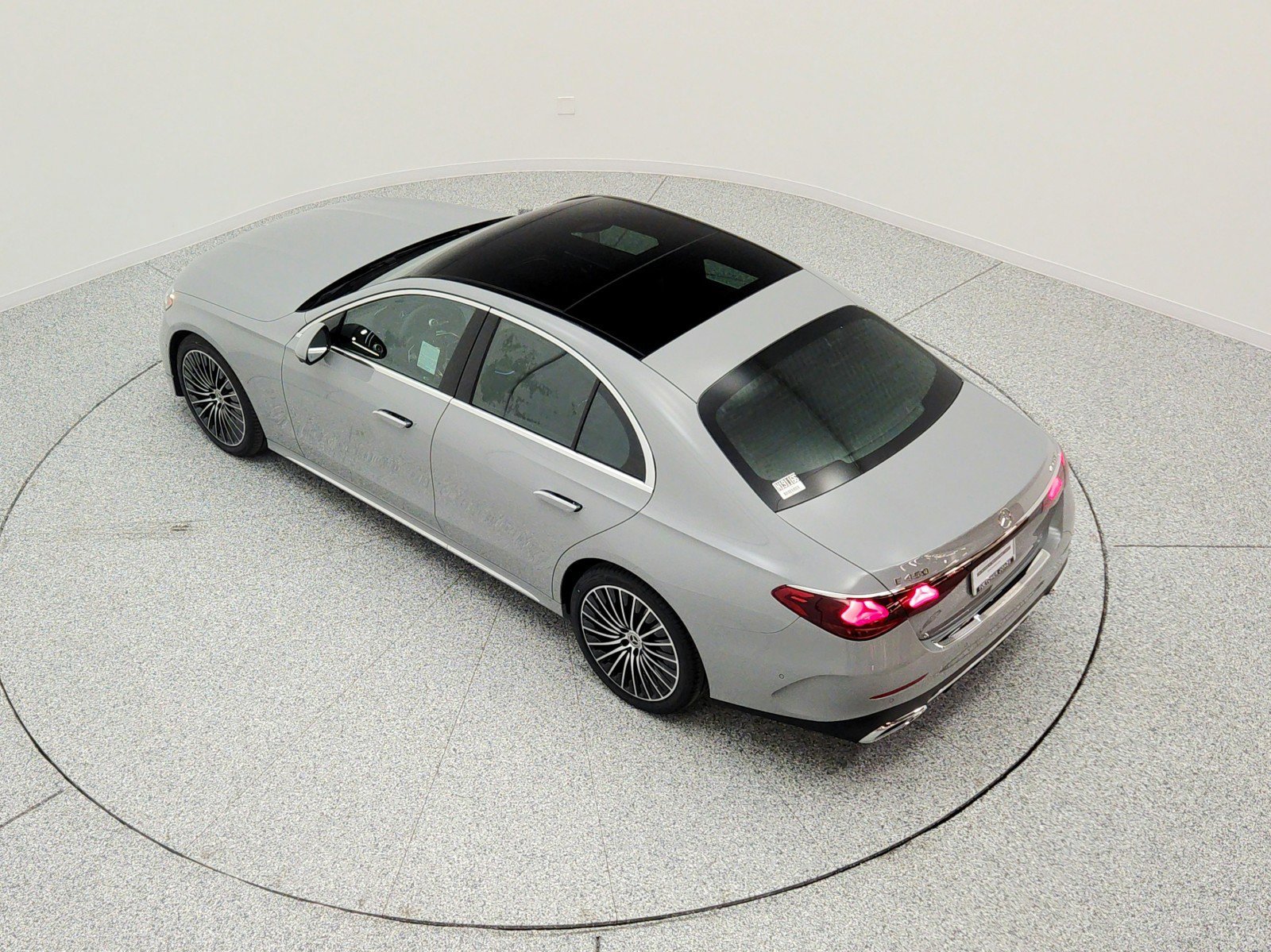 New 2026 MANUFAKTUR Alpine Grey Mercedes-Benz E 450 4MATIC® Sedan image 51
