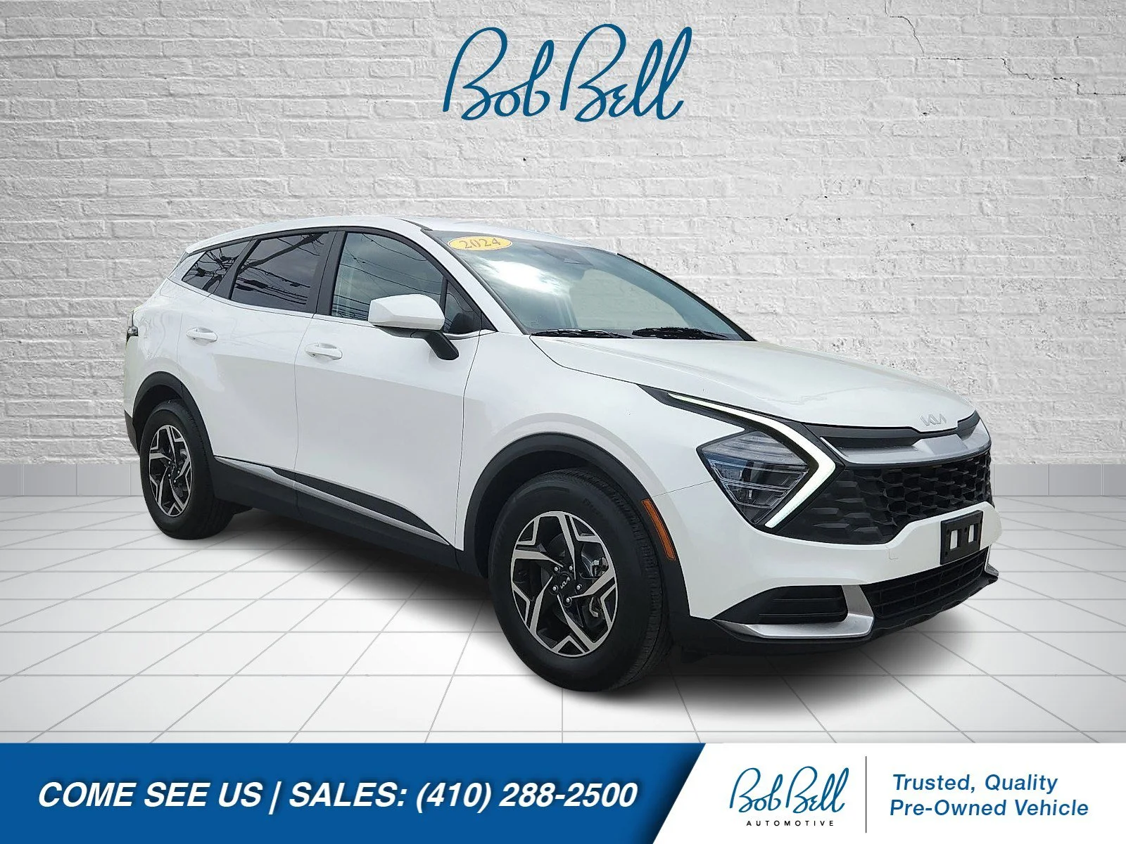 Used 2024 White Kia LX image 1
