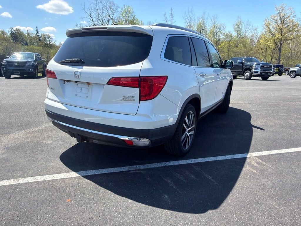 Used 2016 White Honda Elite image 7