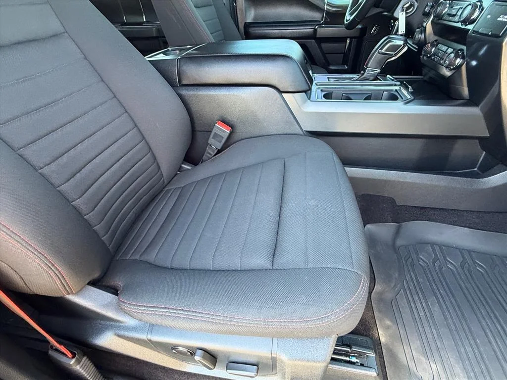Used 2020  Ford XLT image 10