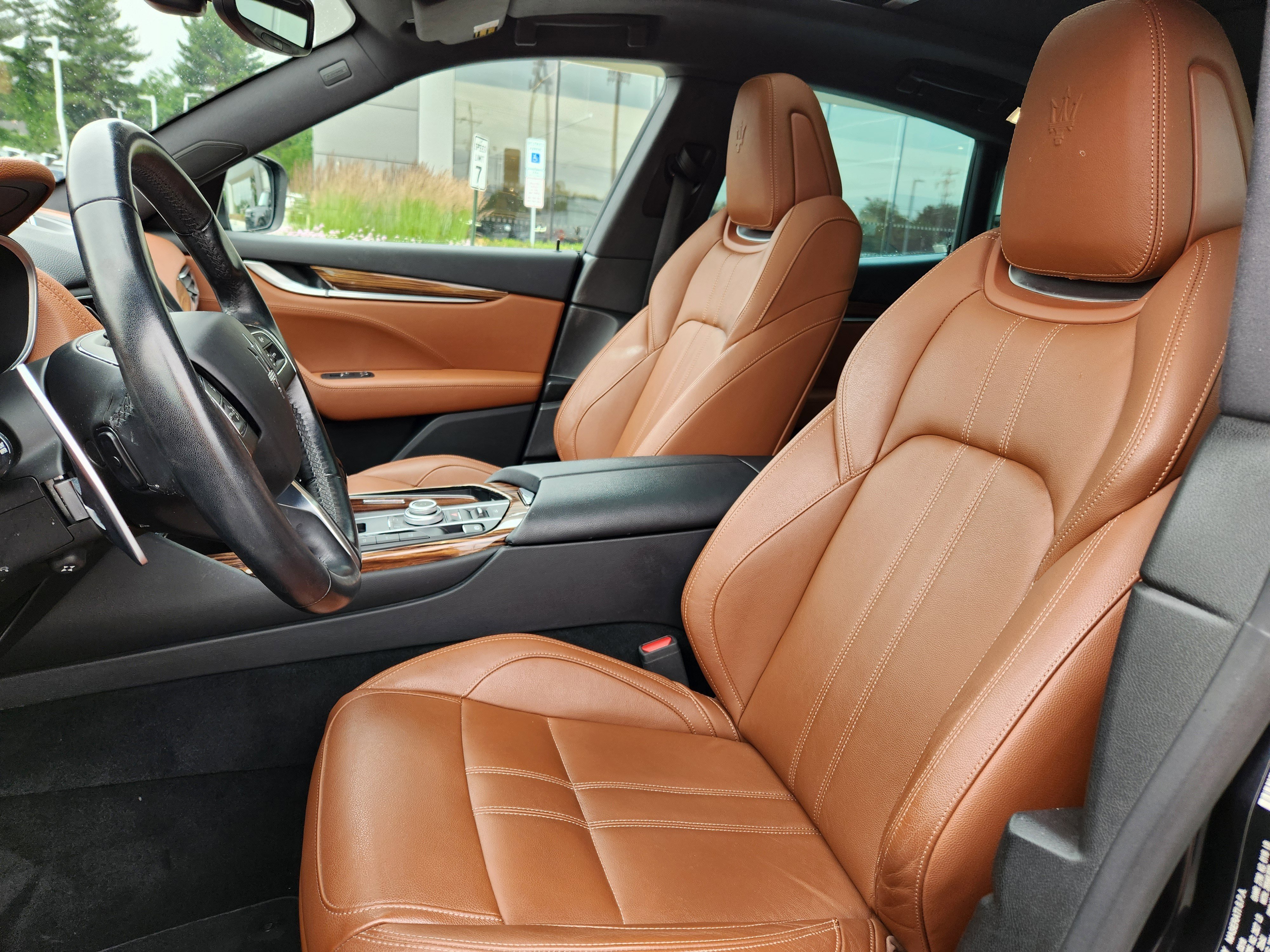 Used 2018 Nero Maserati GranSport image 10
