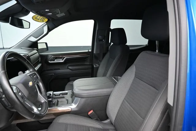 Used 2023 Blue Chevrolet LT image 23