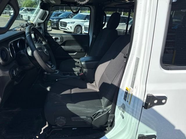 Used 2023 Bright White Clearcoat Jeep Sport S image 20