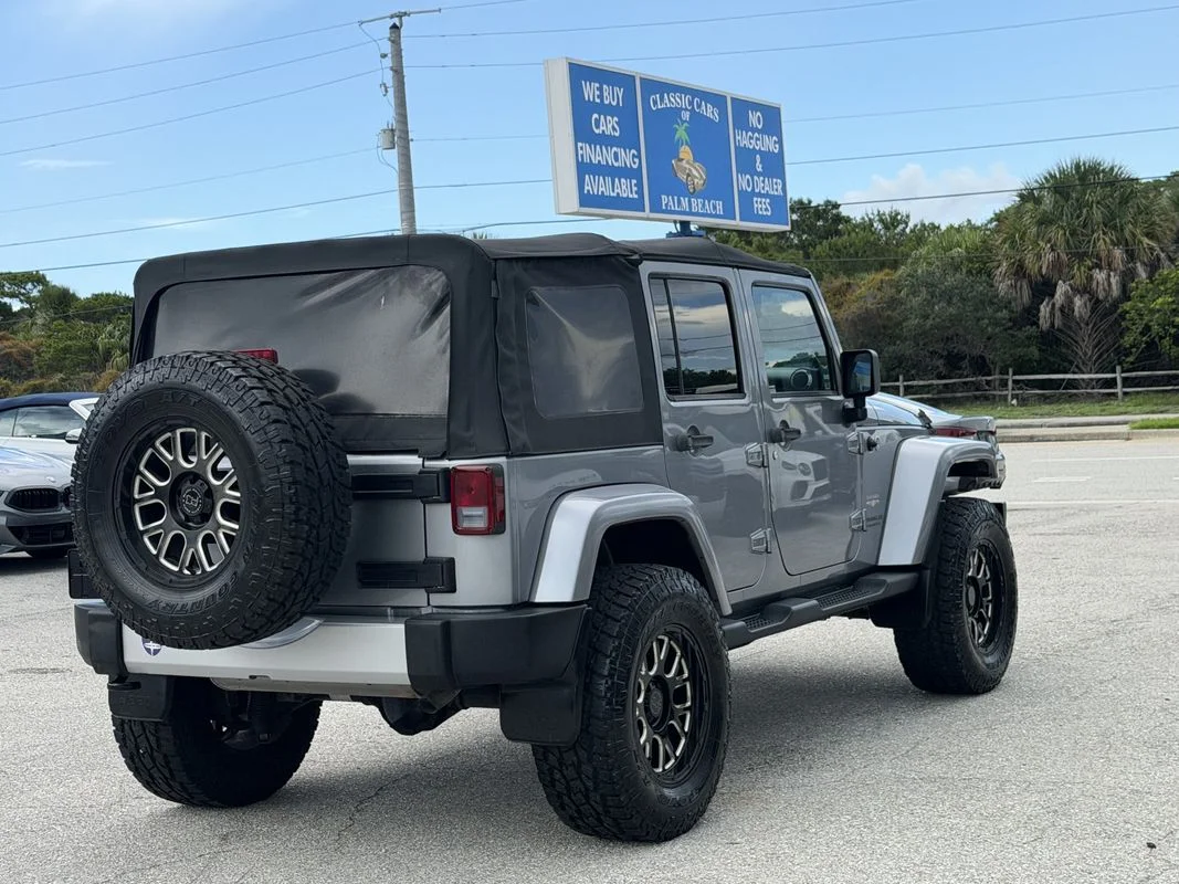 Used 2013  Jeep Sahara image 5