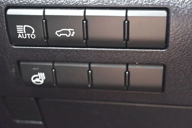 Used 2021 White Lexus 350 image 24
