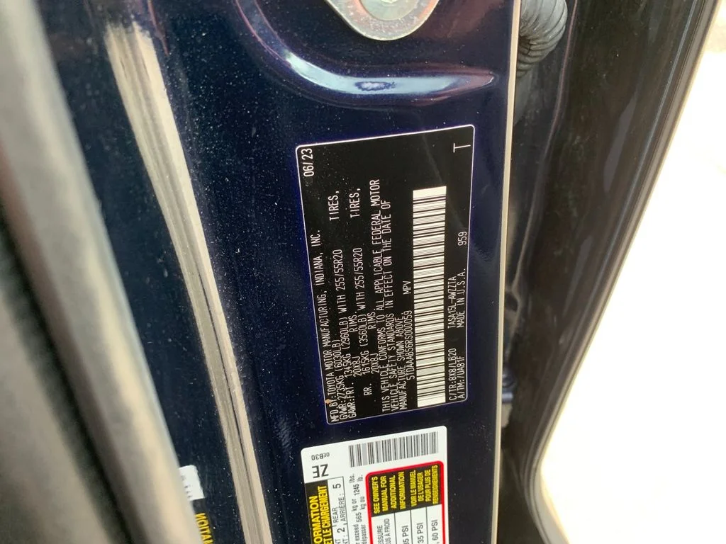 Used 2024  Toyota Platinum image 37