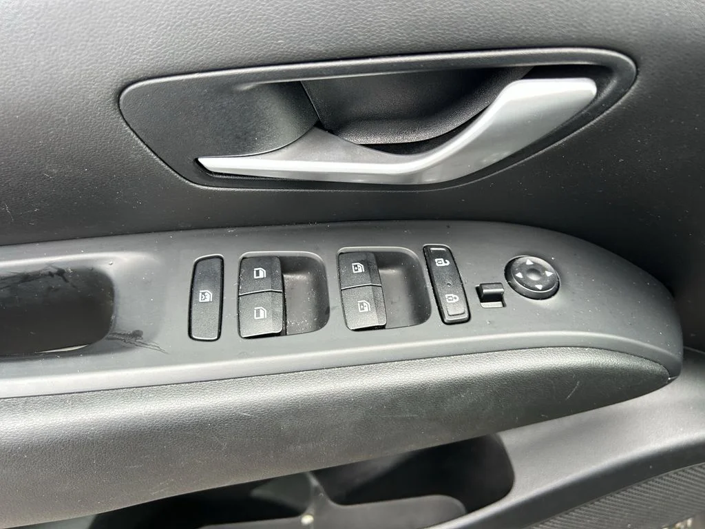 Used 2023 Gray Hyundai SEL image 23