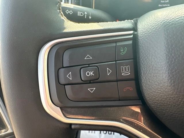 Used 2024 White Jeep Base image 32