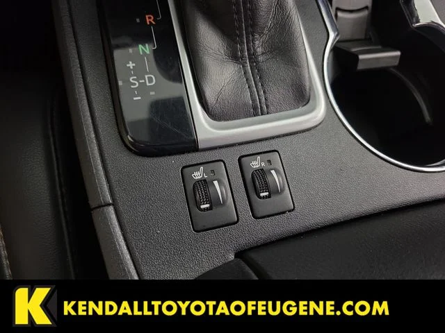 Used 2019 Silver Toyota XLE image 21